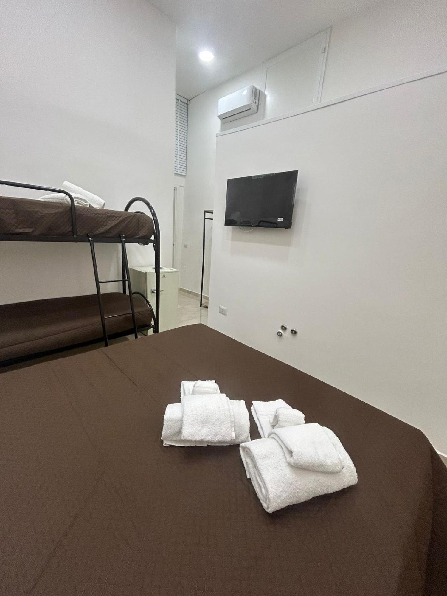 Luxury Rooms Carbonara 95 เนเปิลส์ ภายนอก รูปภาพ