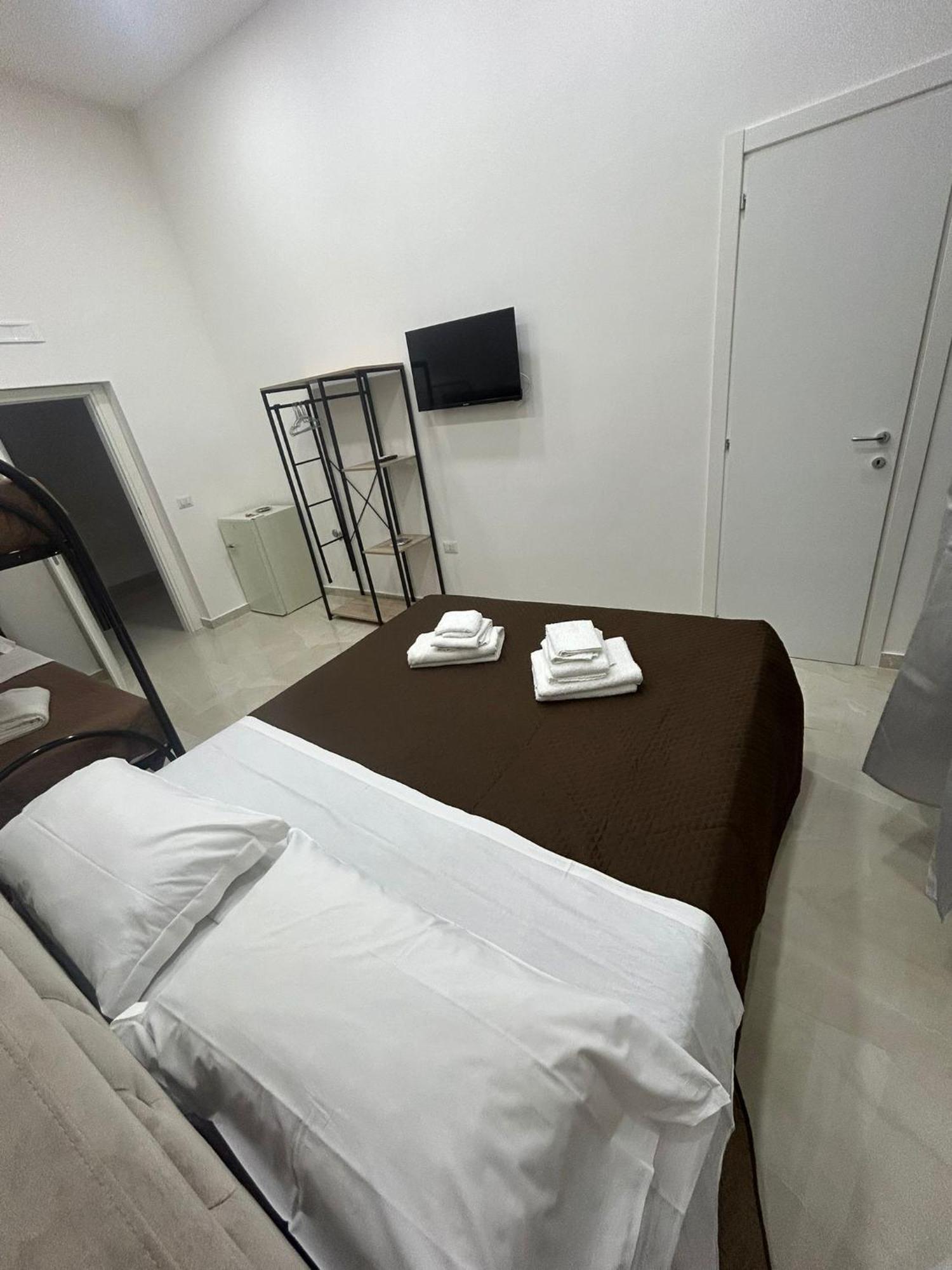 Luxury Rooms Carbonara 95 เนเปิลส์ ภายนอก รูปภาพ