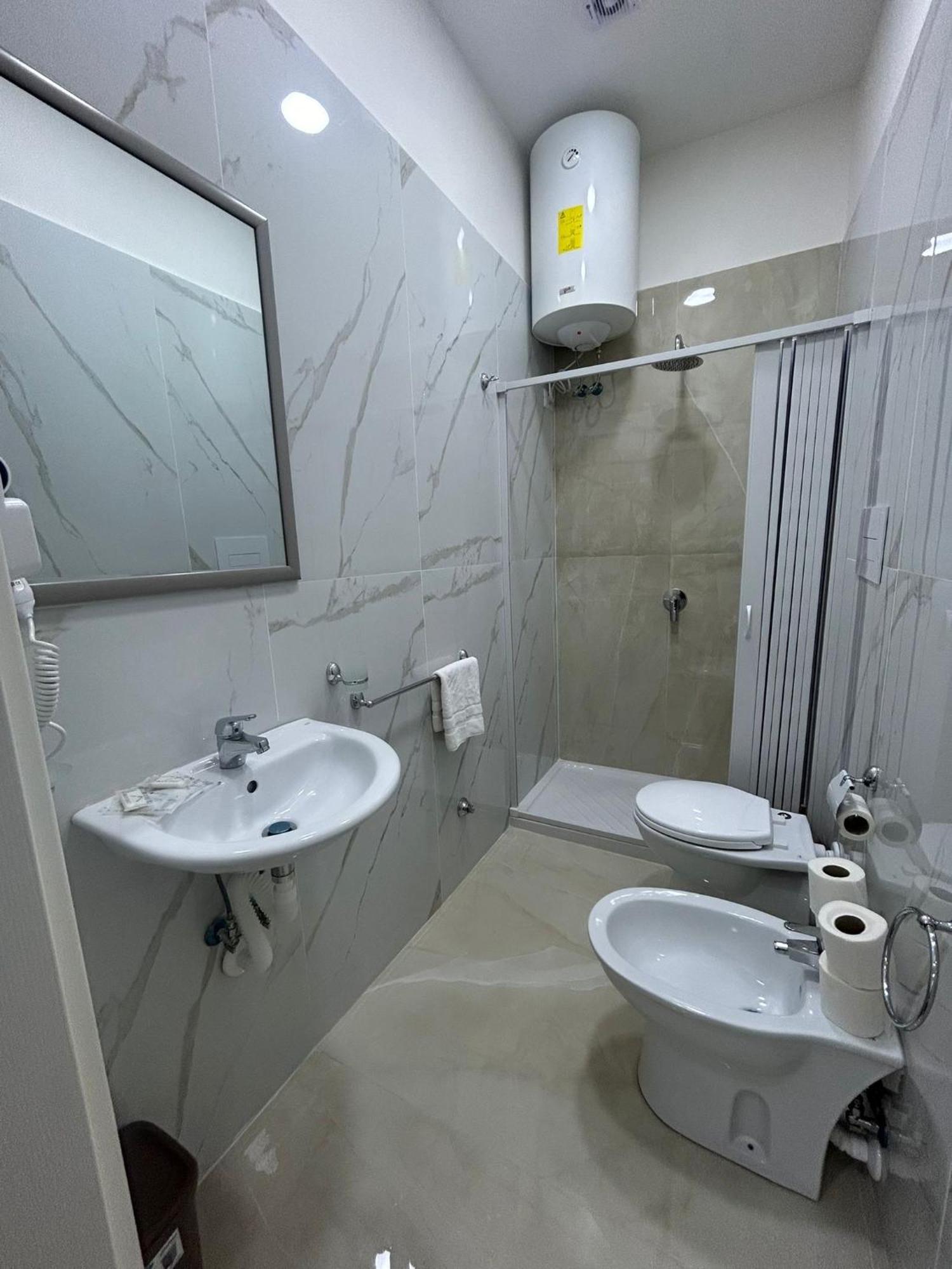 Luxury Rooms Carbonara 95 เนเปิลส์ ภายนอก รูปภาพ