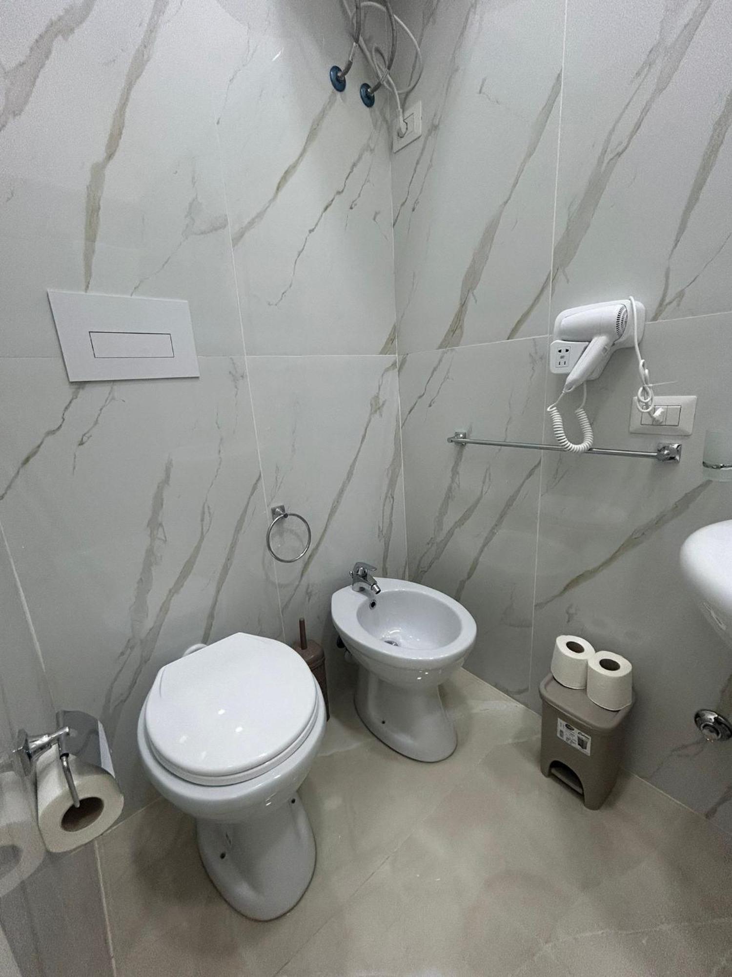 Luxury Rooms Carbonara 95 เนเปิลส์ ภายนอก รูปภาพ