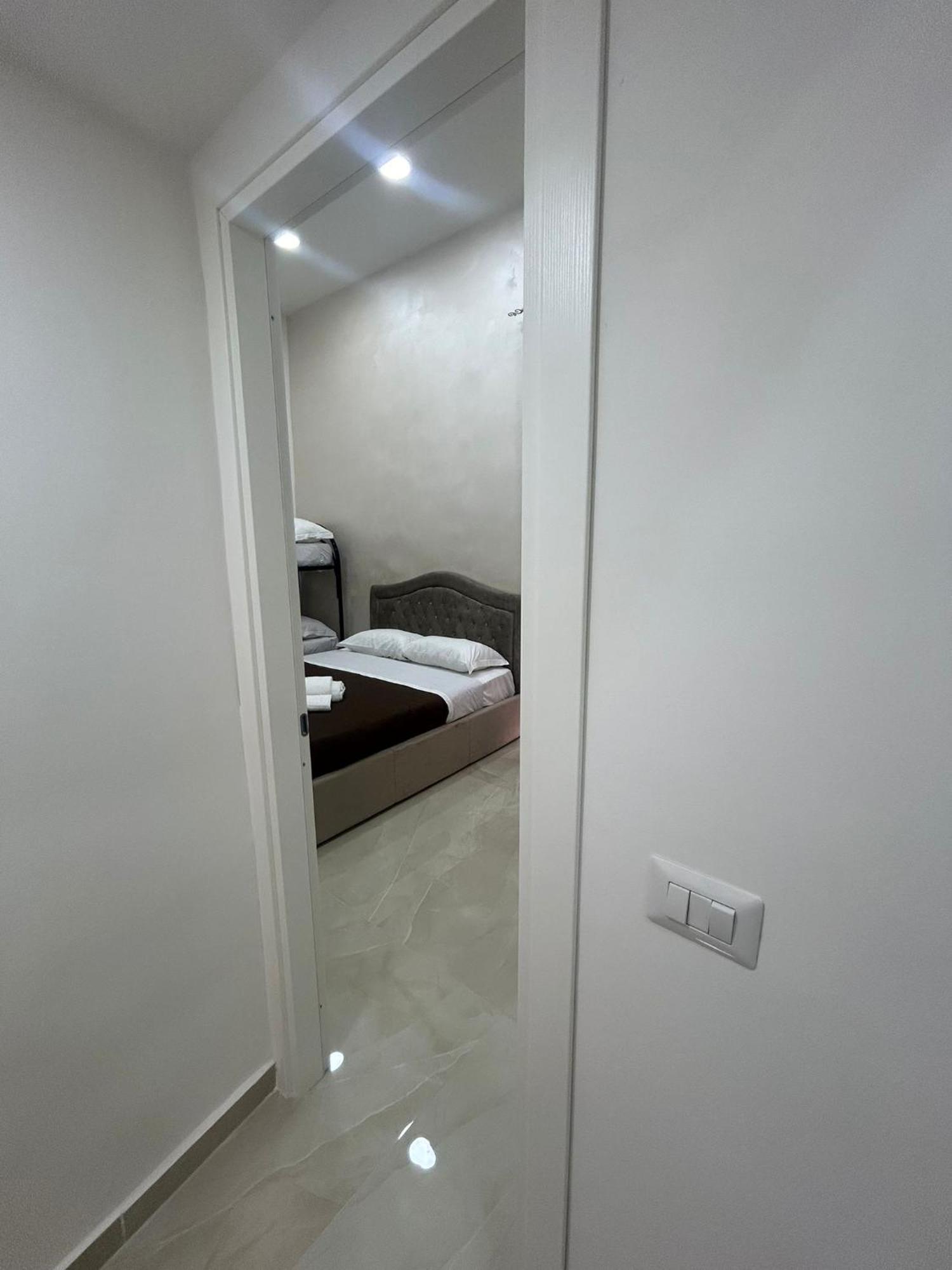 Luxury Rooms Carbonara 95 เนเปิลส์ ภายนอก รูปภาพ